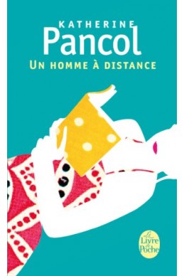 Un homme à distance